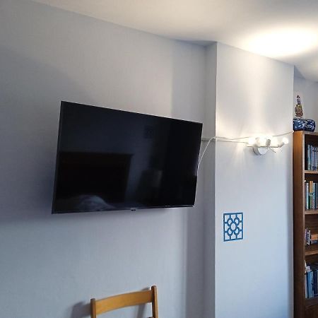 Superviews, parking 24h vigilado incluido y Netflix en habitación independiente con baño privado en apartamento particular, Français&English Bilbau Exterior foto